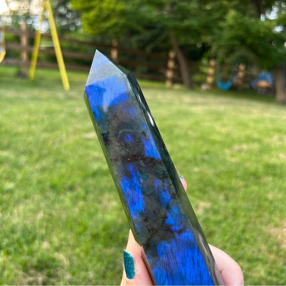 Labradorite tower 1.8 lbs - Picture 5 of 6